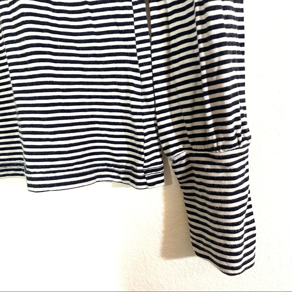 Black & white pinstripe fitted turtleneck, BP, sz SM - Picture 3 of 6